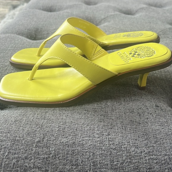 Yellow Low Heel - Picture 4 of 4